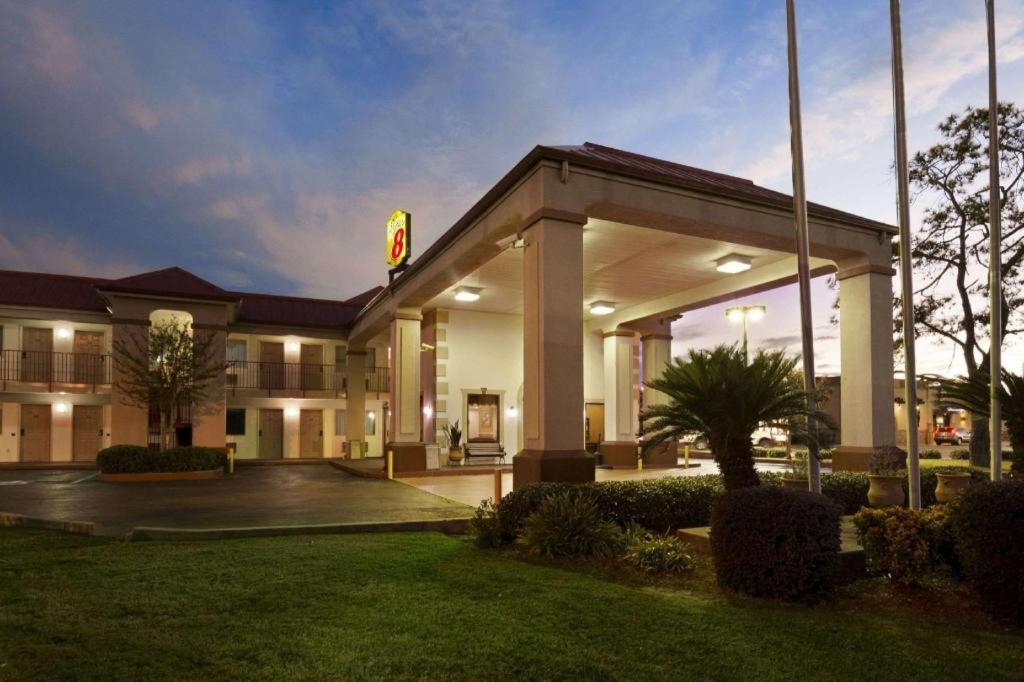 Super 8 By Wyndham Baton Rouge/I-12 Hotel Eksteriør billede