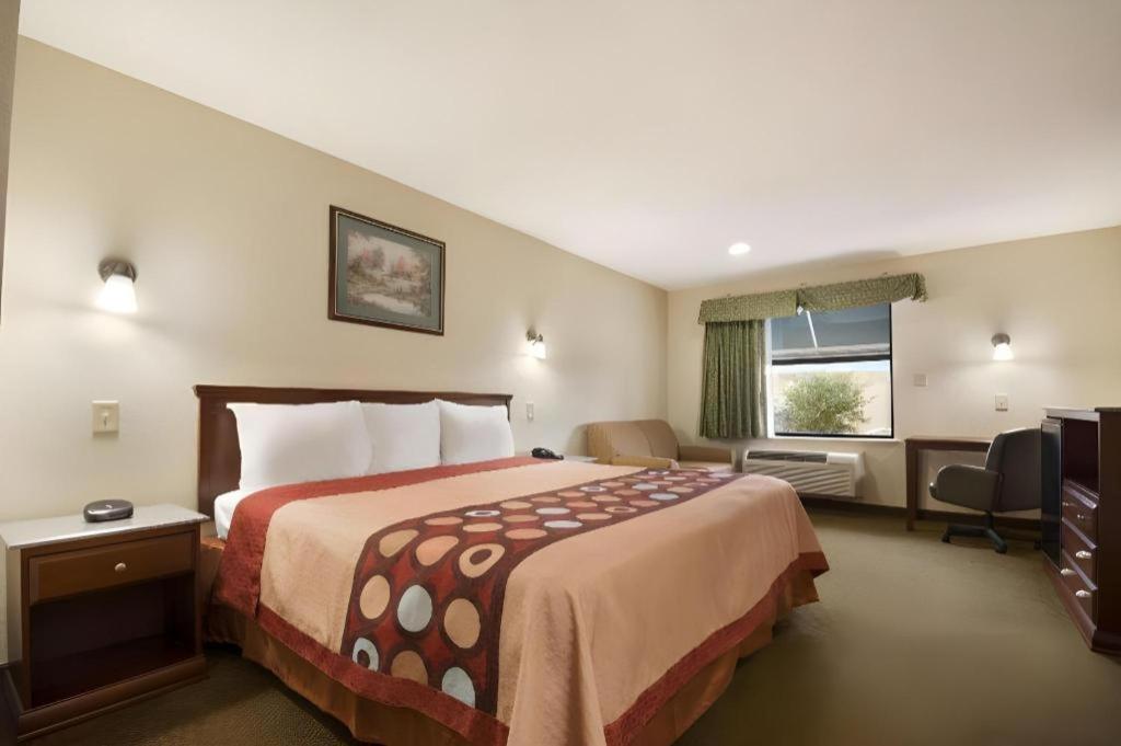 Super 8 By Wyndham Baton Rouge/I-12 Hotel Eksteriør billede