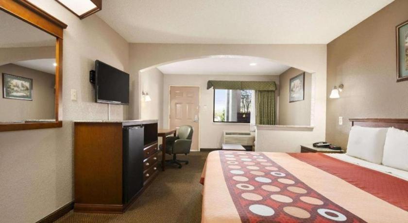 Super 8 By Wyndham Baton Rouge/I-12 Hotel Eksteriør billede